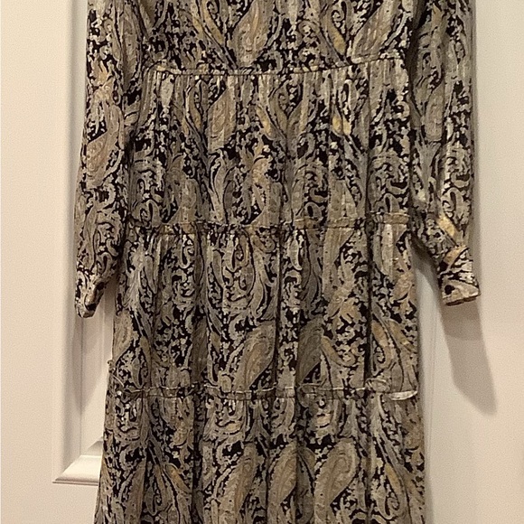 Elan Maxi Dress Size Small Black And Gold Paisley Print Tiered Long Sleeve VNeck - Picture 5 of 12